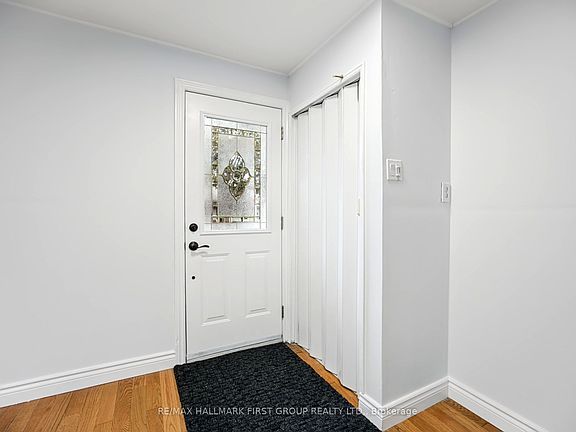 4th image of 24 George St