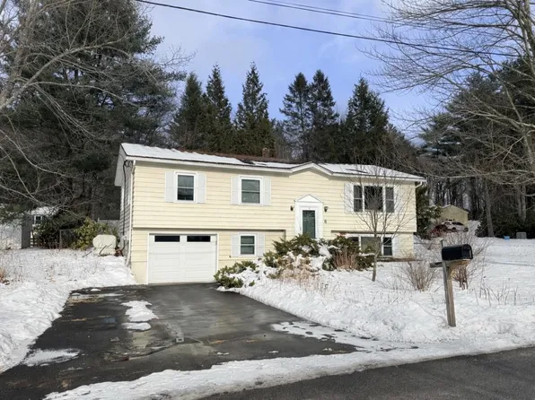 8 Short Avenue, Hooksett, NH 03106