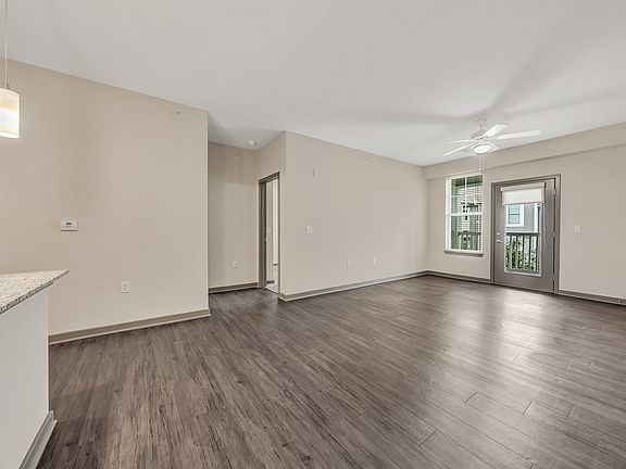 3rd image of 4551 Crown Pkwy #713