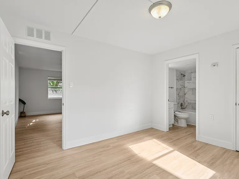 Haven on Canal Apartments — Photo 17