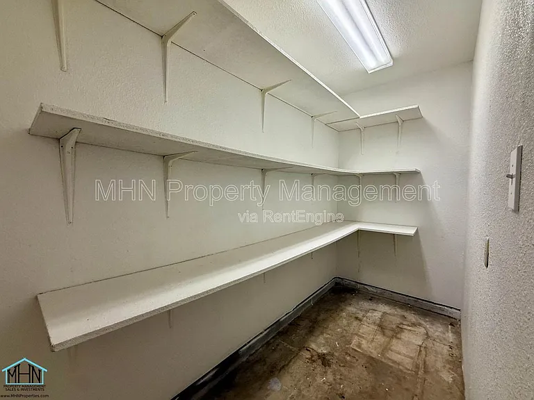 9607 Gold Hill Dr — Photo 16