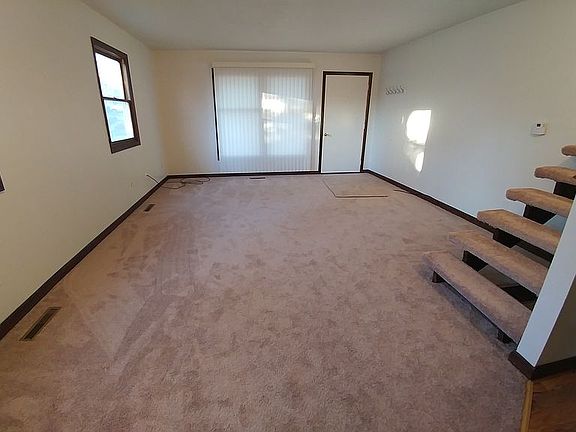 2nd image of 1827 Garry Ave NW
