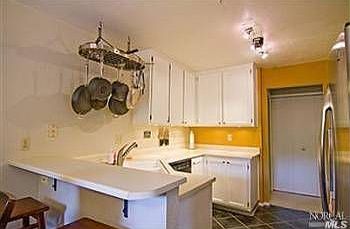 4th image of 25 Cedarwood Ln