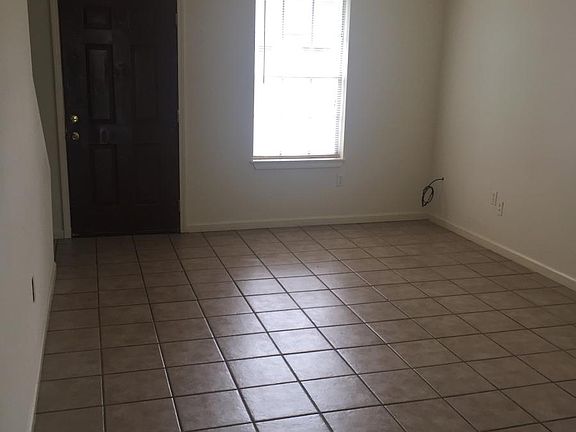 4th image of 6960 Yorktown Dr