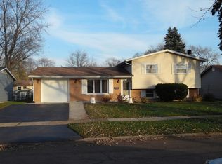 6651 Valley View Rd, Hanover Park, IL 60133