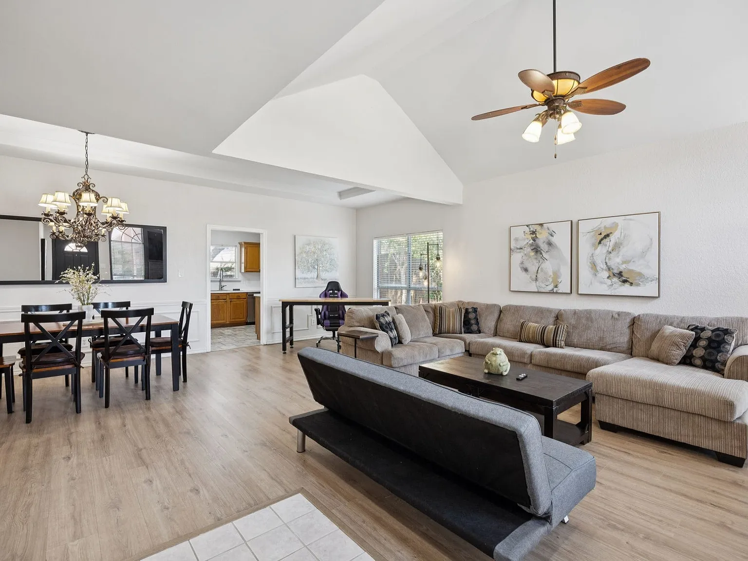 3 bed, 2.0 bath, 1530 sqft, $4,000 — Photo 4