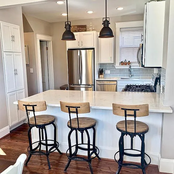 2518 Shanmoor Ave — Photo 3