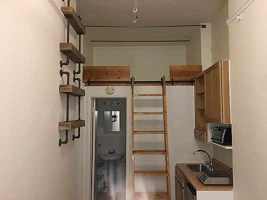 4th image of 78 Washington Pl APT 11