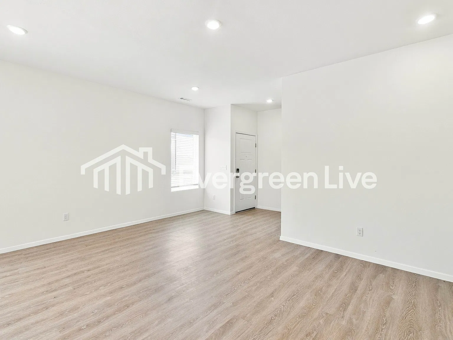 3 bed, 3.0 bath, 1430 sqft, $1,230 — Photo 4