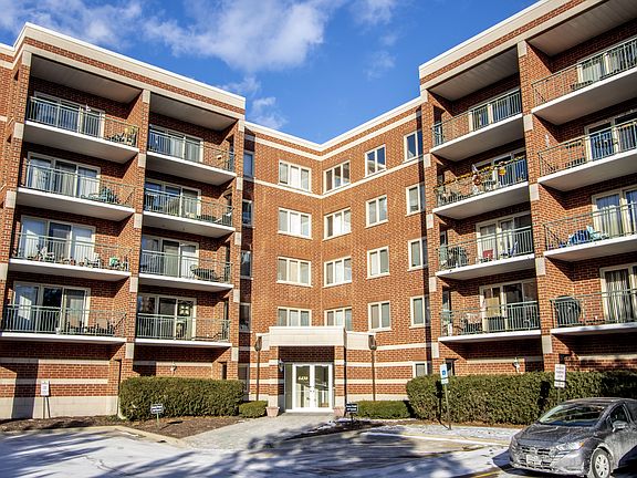2nd image of 6430 W Berteau Ave APT 210
