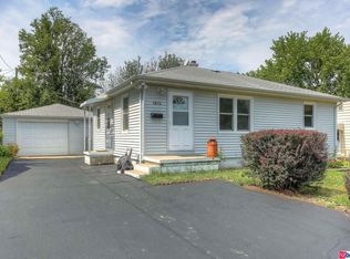 4876 S 51st St, Omaha, NE 68117