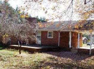 1765 Paragon Dr, Winston Salem, NC 27127