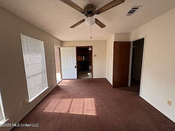 3rd image of 109 Gettysburg Cir