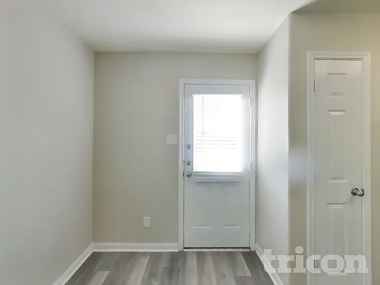 6803 Luckey Tree — Photo 7