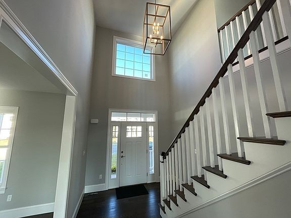 5th image of 17 Thomas Mann Cir #9