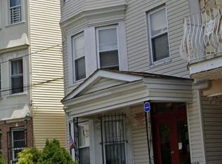 422 21st St FLOOR 3, Irvington, NJ 07111