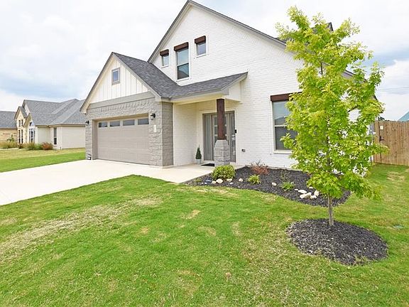 3rd image of 3810 Twilight Dr