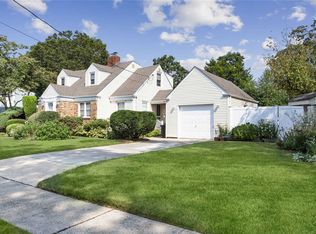 1801 Willis Ave, Merrick, NY 11566