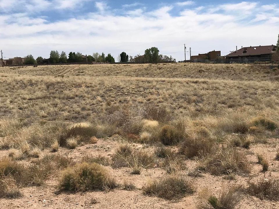 1st image of Palomas Ave NE