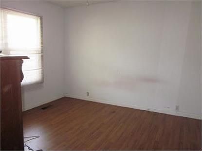 3rd image of 4729 Hazelnut Dr