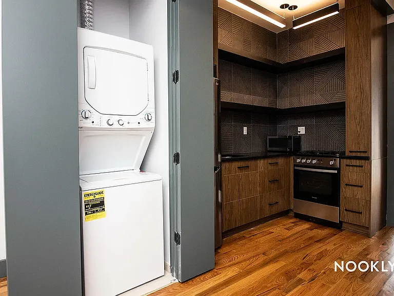 18 Park St #1L — Photo 14