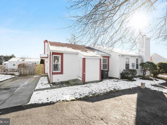 804 Chadwick Cir, Frederick, MD 21701