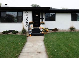 2528 W John St #1, Grand Island, NE 68803