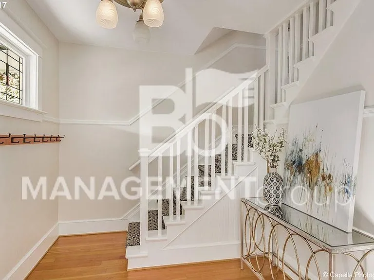 301 SW Nebraska St — Photo 3