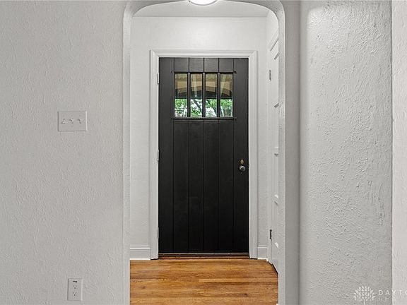 3rd image of 407 Dellwood Ave