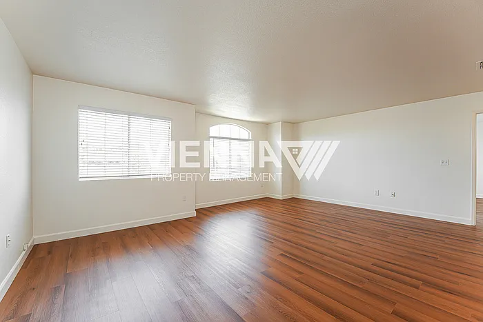 493 Silverhorn Dr — Photo 9