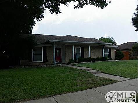 2nd image of 3114 Fairwood Dr