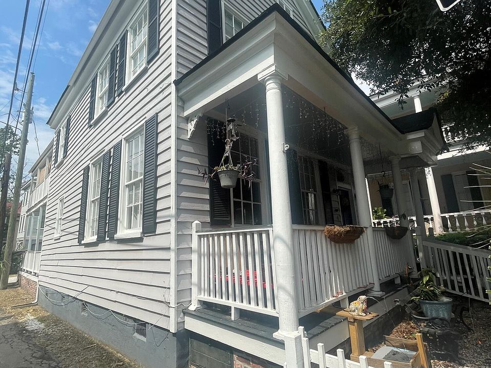 2nd image of 70 Beaufain St