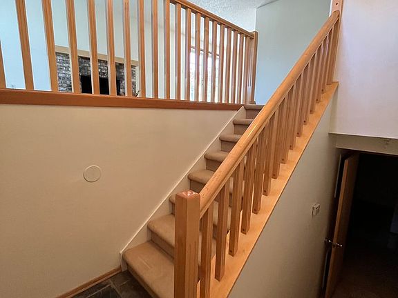 2nd image of 2609 E Crestline Dr