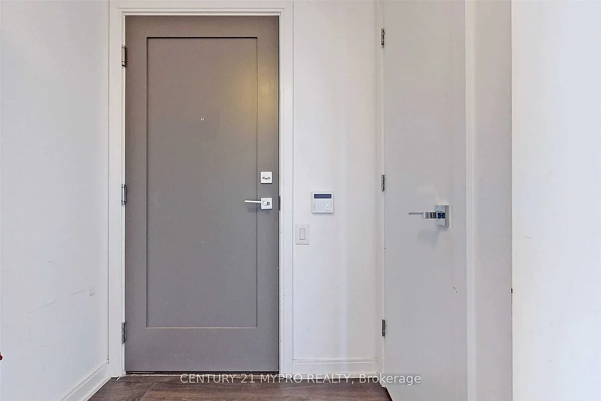 Building Photo - 42 Charles St E #3204