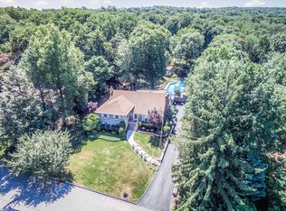 48 Alpine Dr, Wayne, NJ 07470
