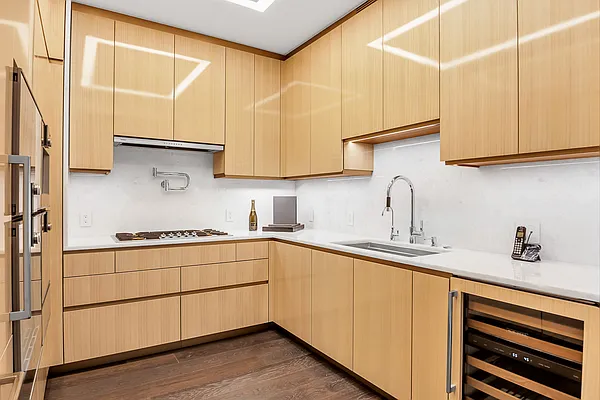 Rented by Compass | media 28