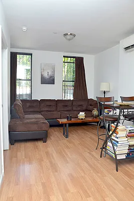 Rented by Manhattan Modern | media 6