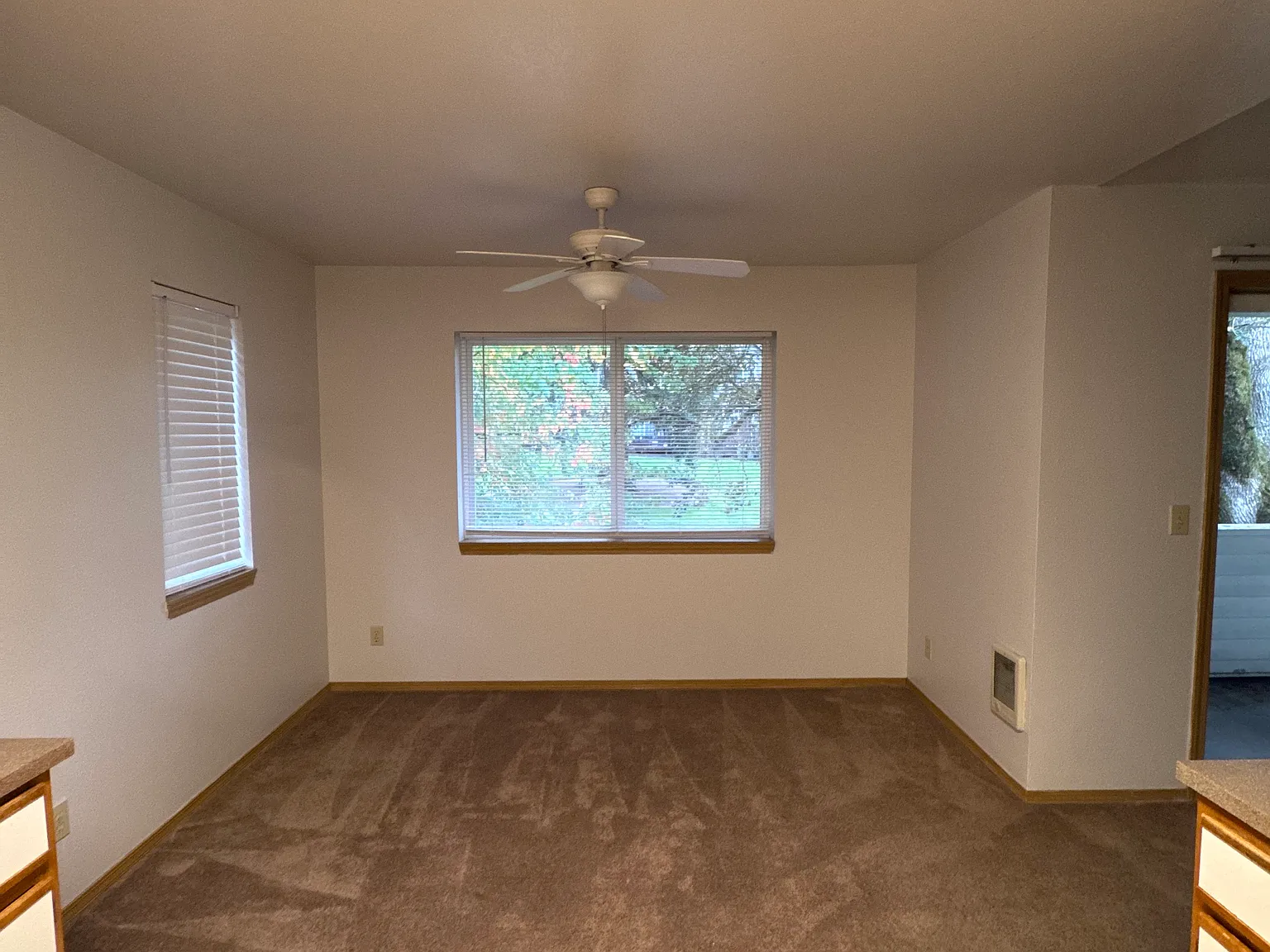 2 bed, 1000 sqft, $1,775 — Photo 4