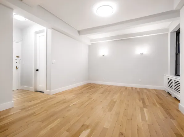 1 University Place image 2 of 4