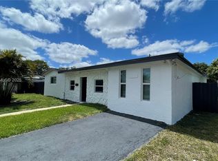 6407 SW 5th St, Hollywood, FL 33023