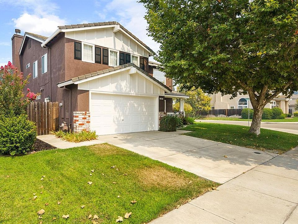 1st image of 3807 Des Moines Dr