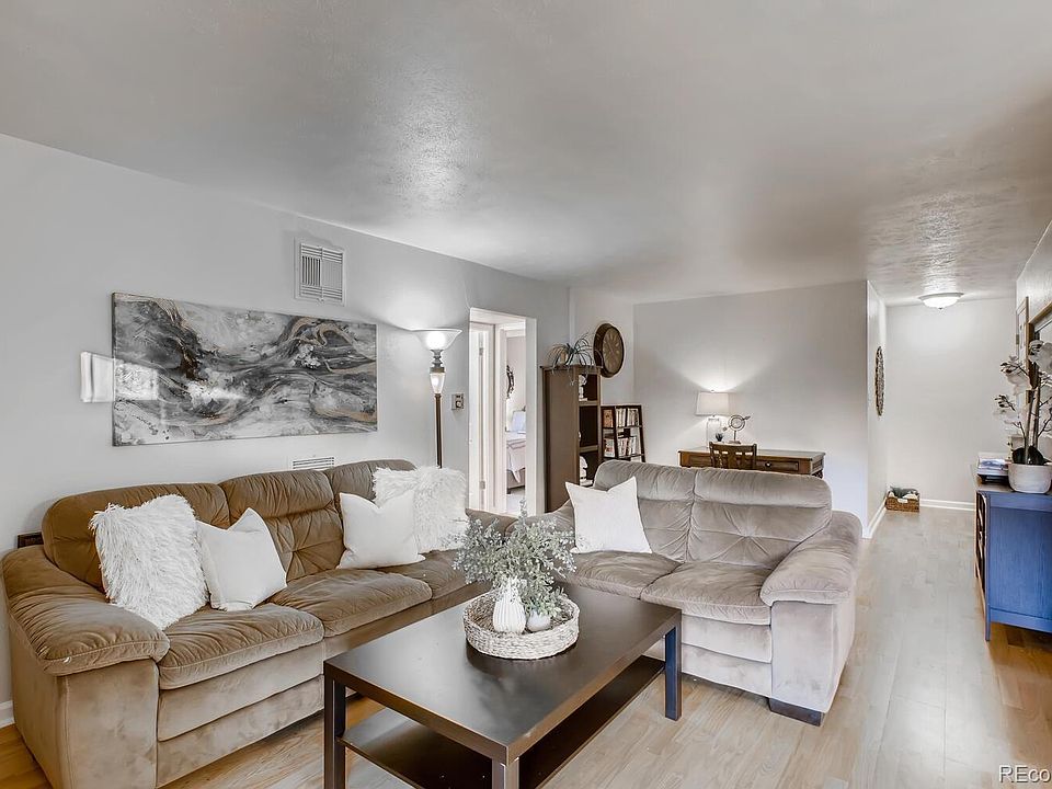 1st image of 252 N Pennsylvania St APT 302