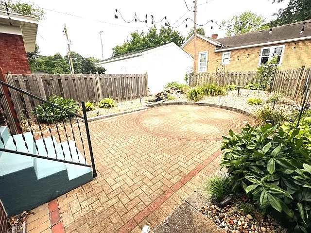 316 W Park St — Photo 4