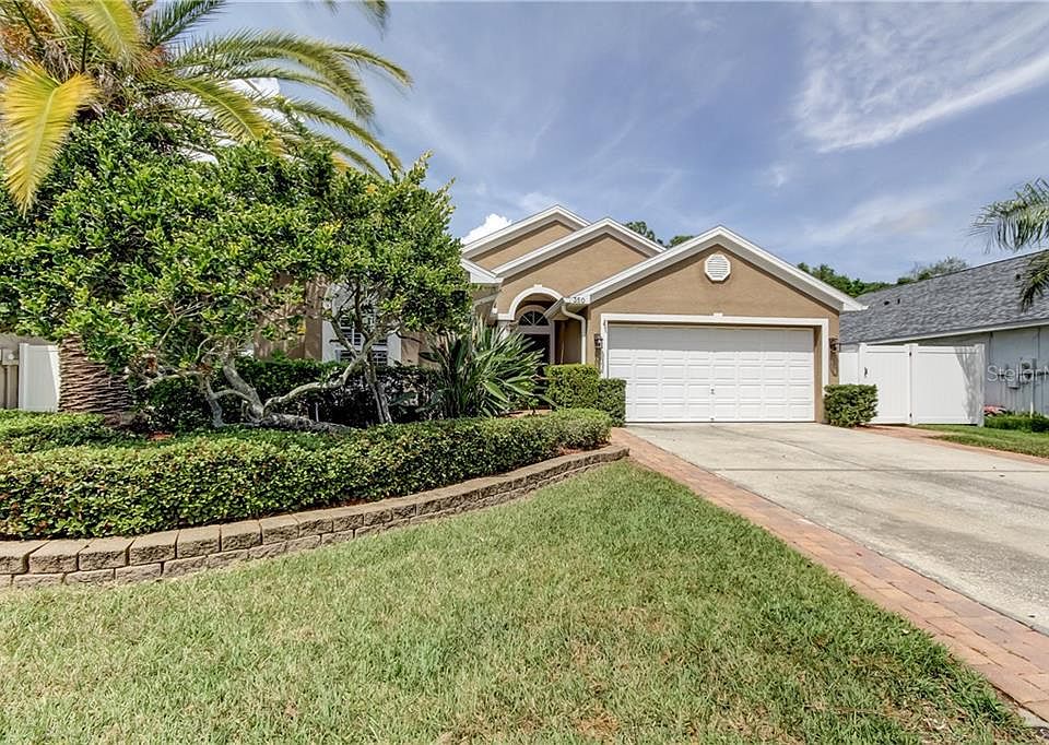 1st image of 350 Fountainview Cir