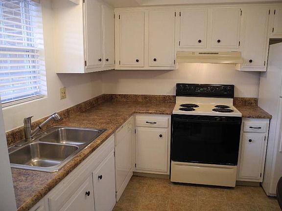 3rd image of 600 Lake Dr #58b9b9ffe