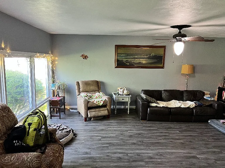 22 Knollcrest Ln — Photo 2