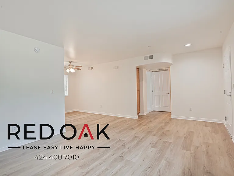 326 S Westlake Ave #102 — Photo 1