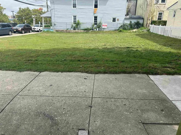 135-137 N Georgia Ave, Atlantic City, NJ 08401
