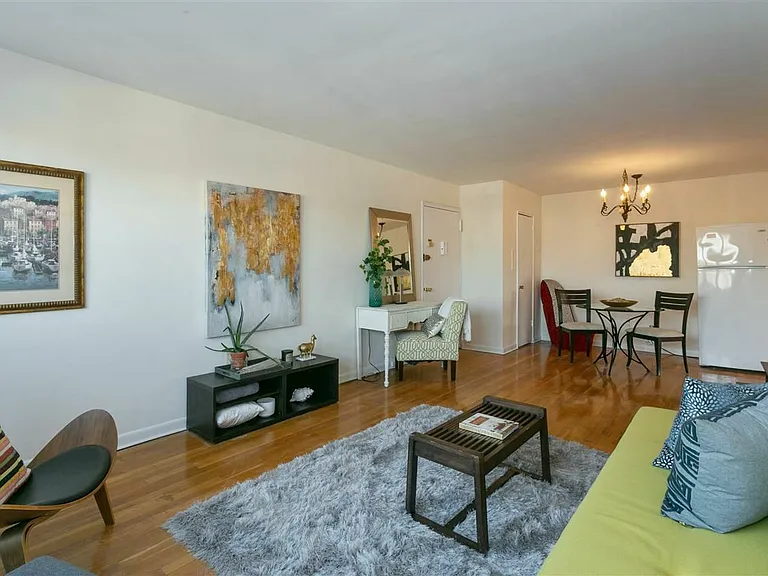 154 Bowers St #5A — Photo 3