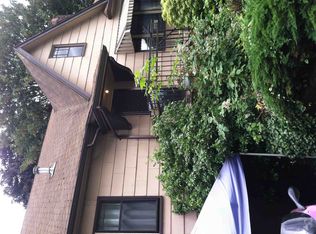 7036 15th Ave NE, Seattle, WA 98115